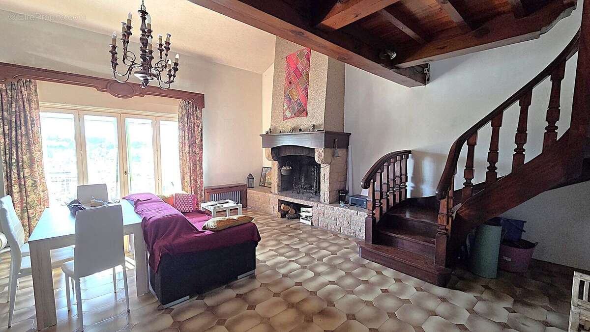 Appartement à SAINT-ETIENNE