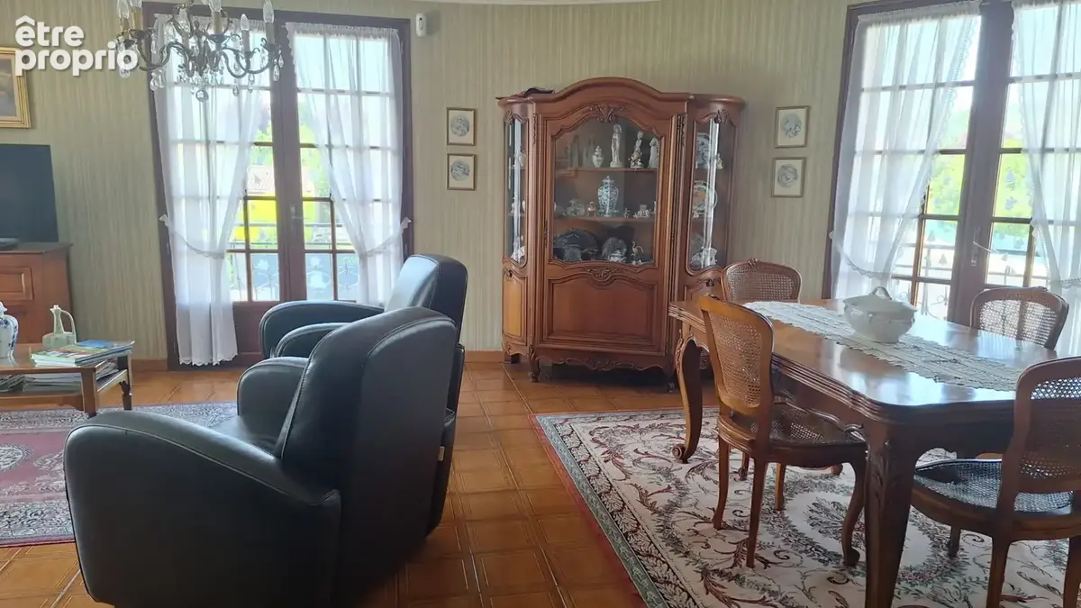 Maison Cournon D Auvergne 6 pièce(s) 146 m2 - photo 6