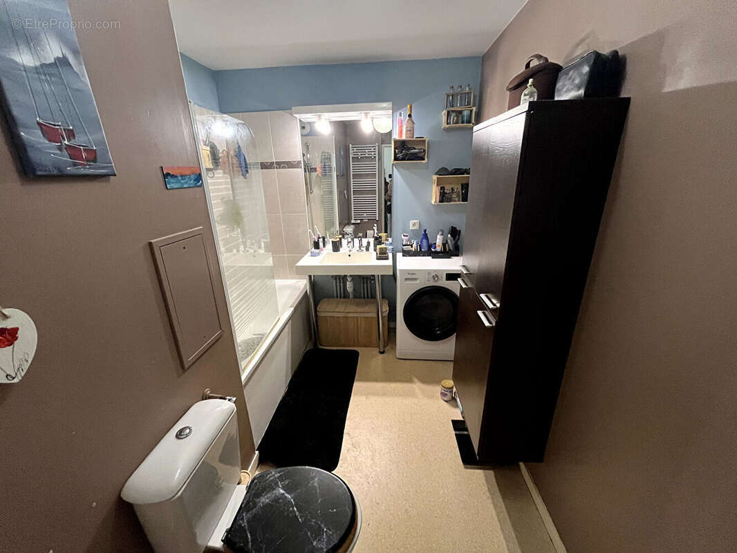 Appartement à CHANTELOUP-LES-VIGNES