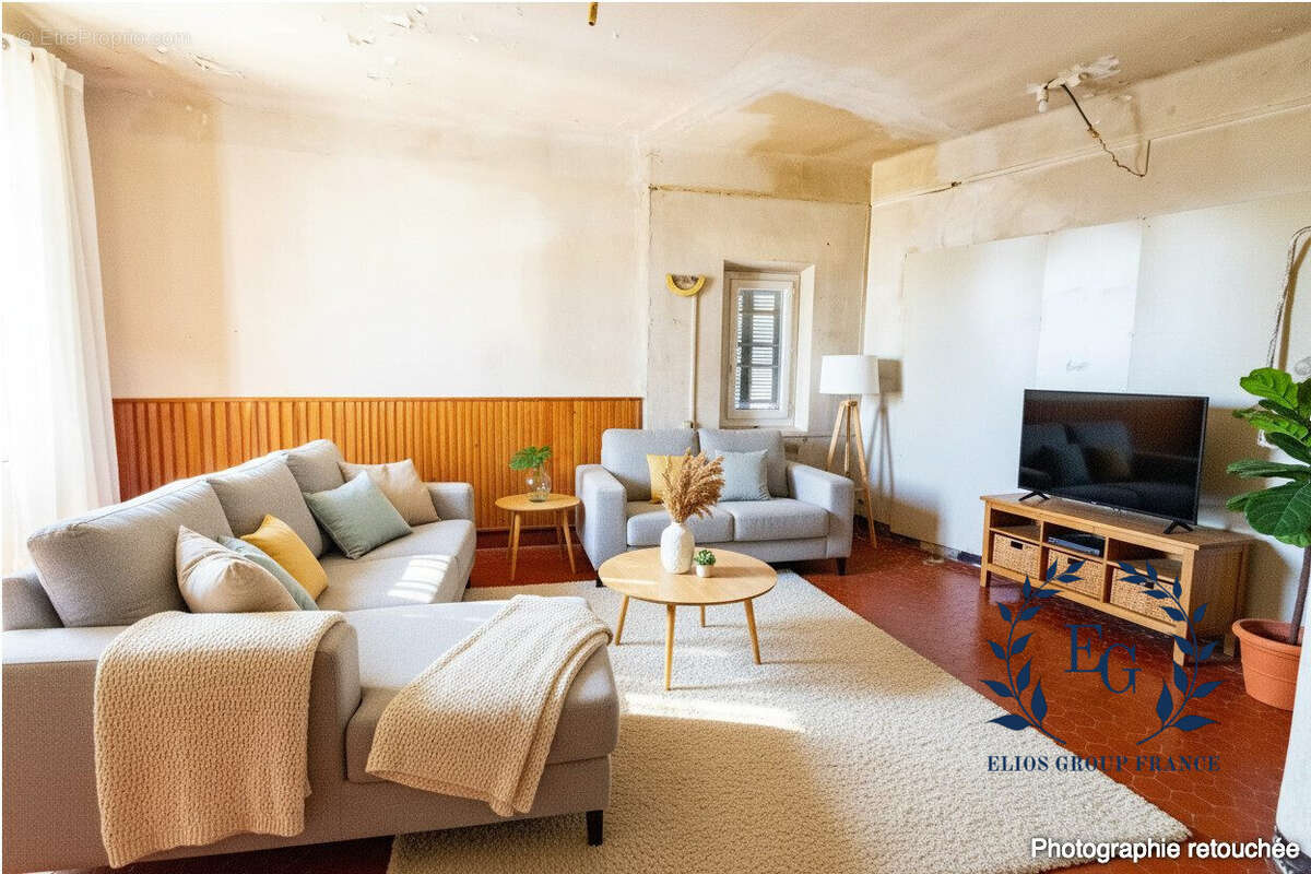 Appartement à VARAGES