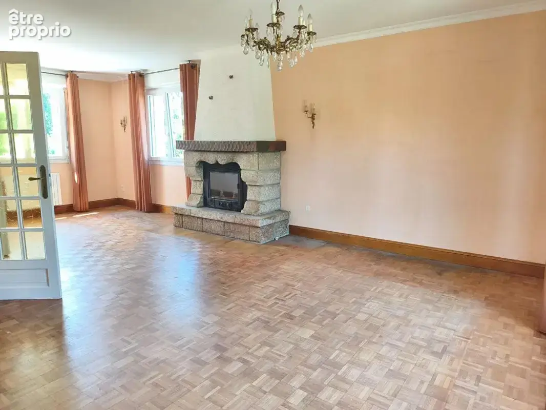 29520 Châteauneuf du Faou maison 5 chambres sur 2700 m² de terrain au calme - photo 7
