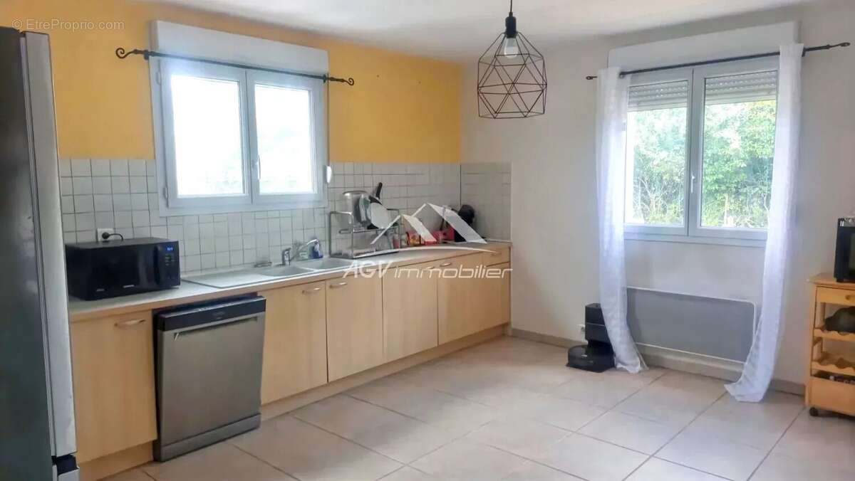 Commerce à SAINT-CHRISTOL-LES-ALES