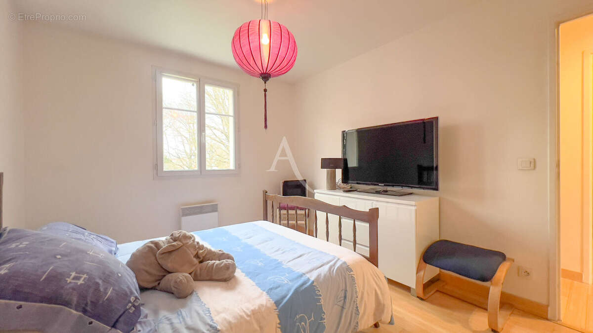 Maison à VIGNEUX-SUR-SEINE