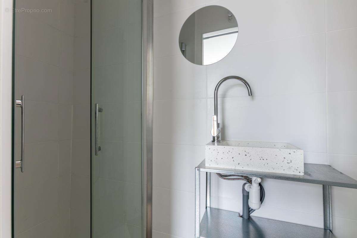 Appartement à PARIS-20E