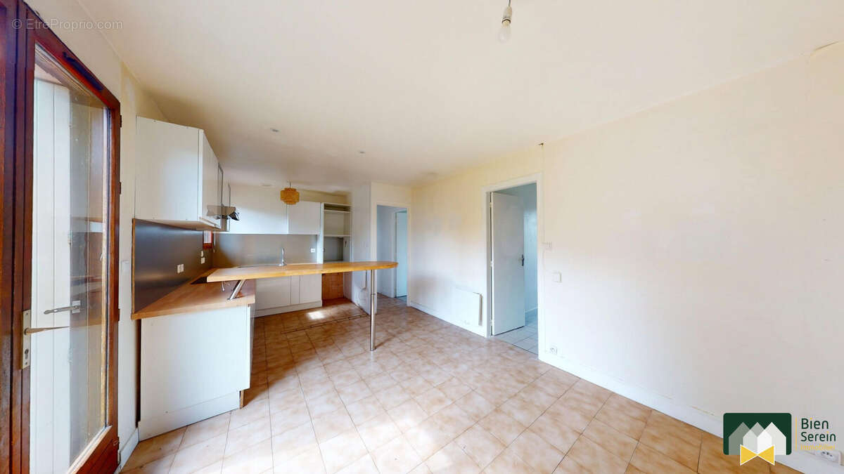 Pièce de vie  - Maison à LEVES