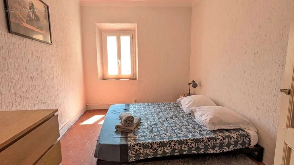 Appartement à COTIGNAC