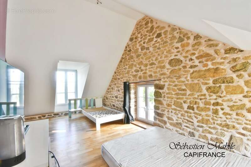 Maison à ROZ-SUR-COUESNON