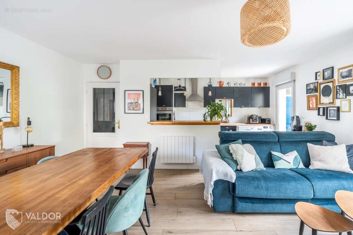 Appartement à ANSE