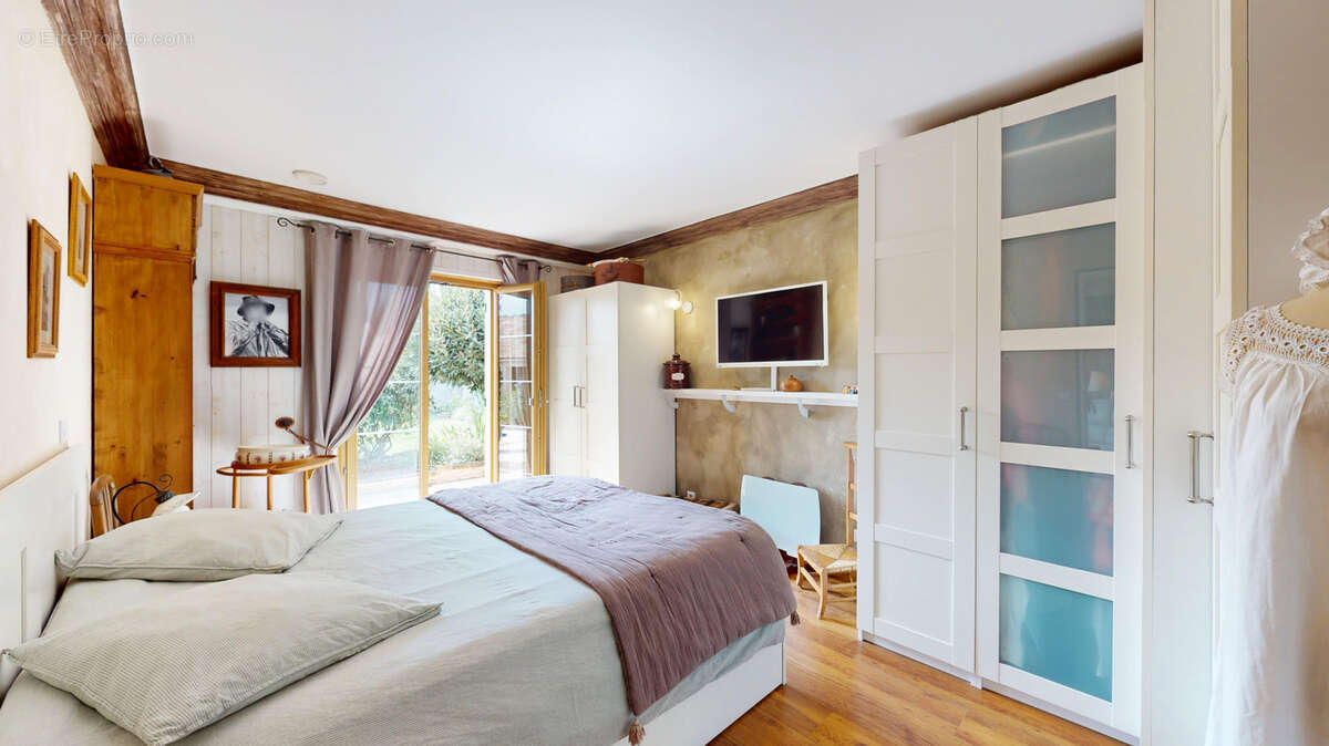 Maison à PONT-SUR-YONNE