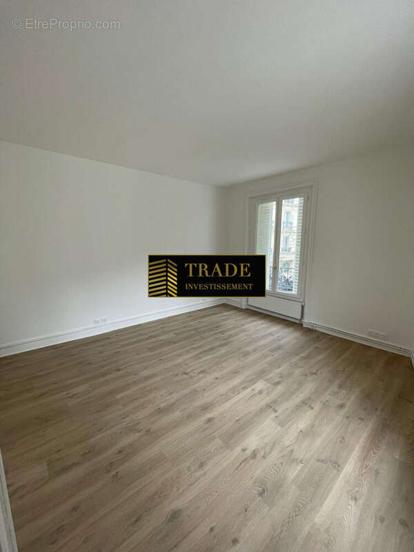 Appartement à PARIS-17E