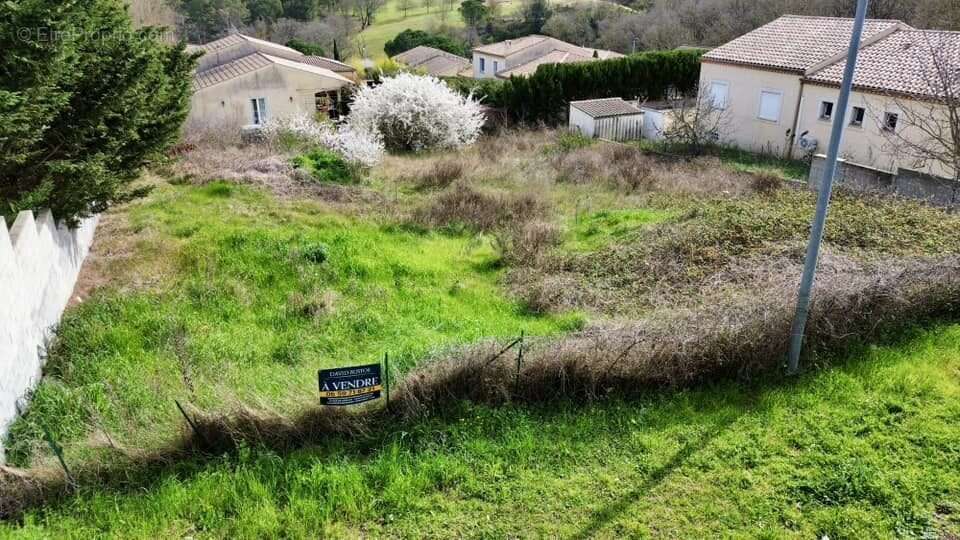 Terrain à CARCASSONNE