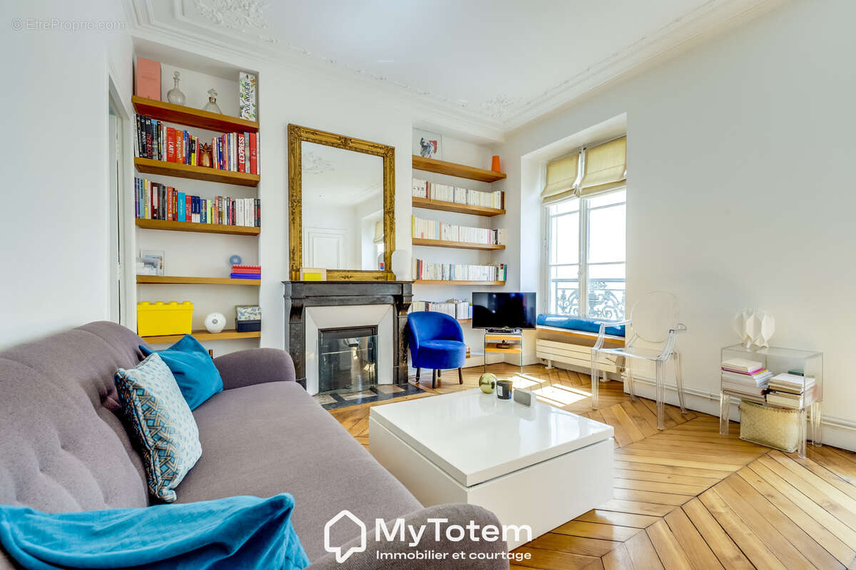 Appartement à PARIS-17E