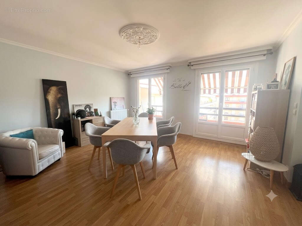 Appartement à SENS