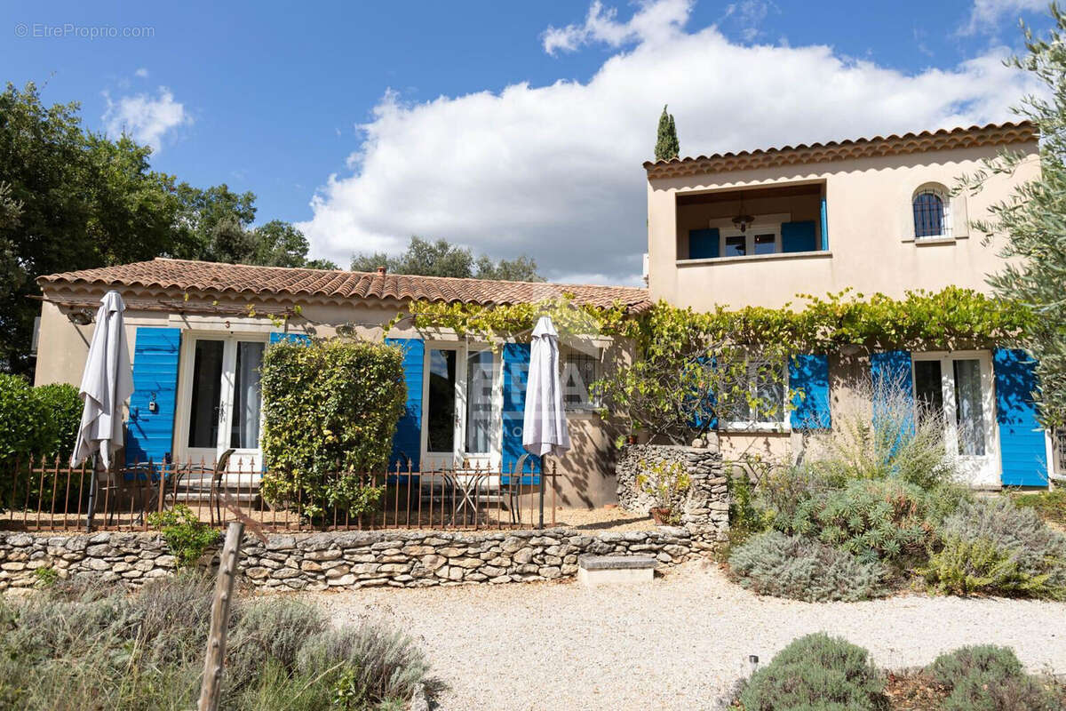 Maison 237m² à lacoste - photo 3