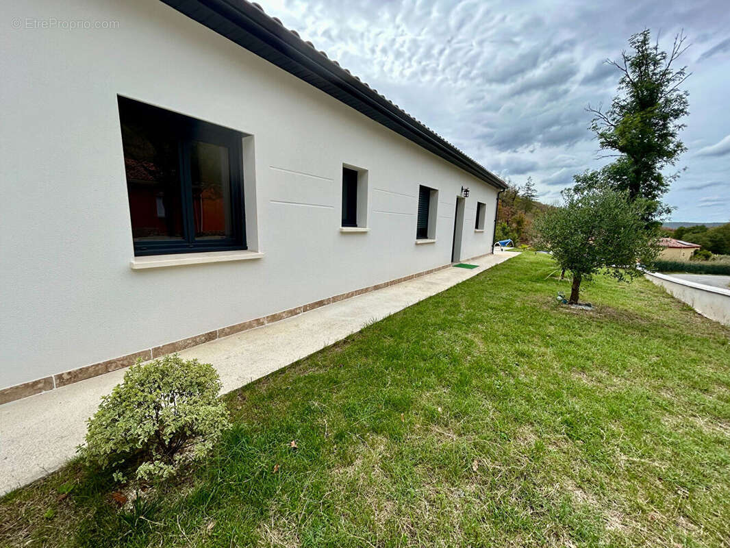 Maison à LAROQUE-DES-ARCS