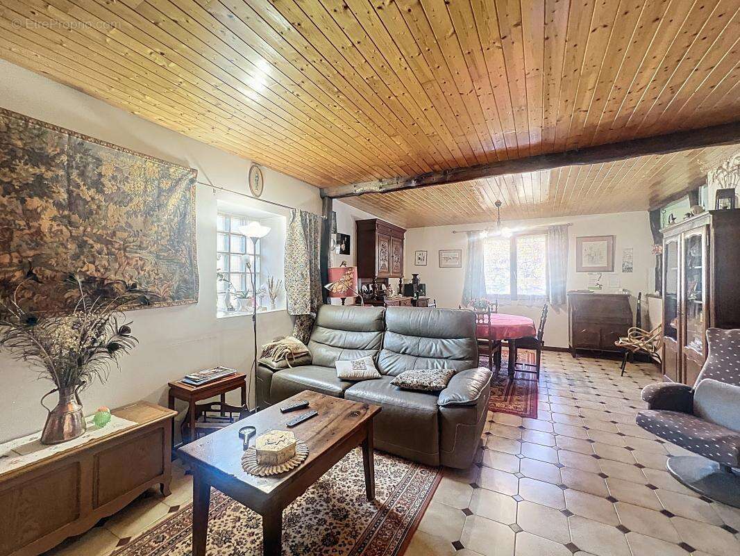 Maison à VOUREY