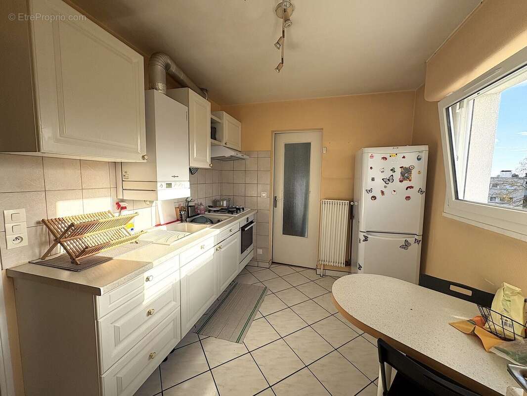 Appartement à SAINT-JEAN-DE-LA-RUELLE