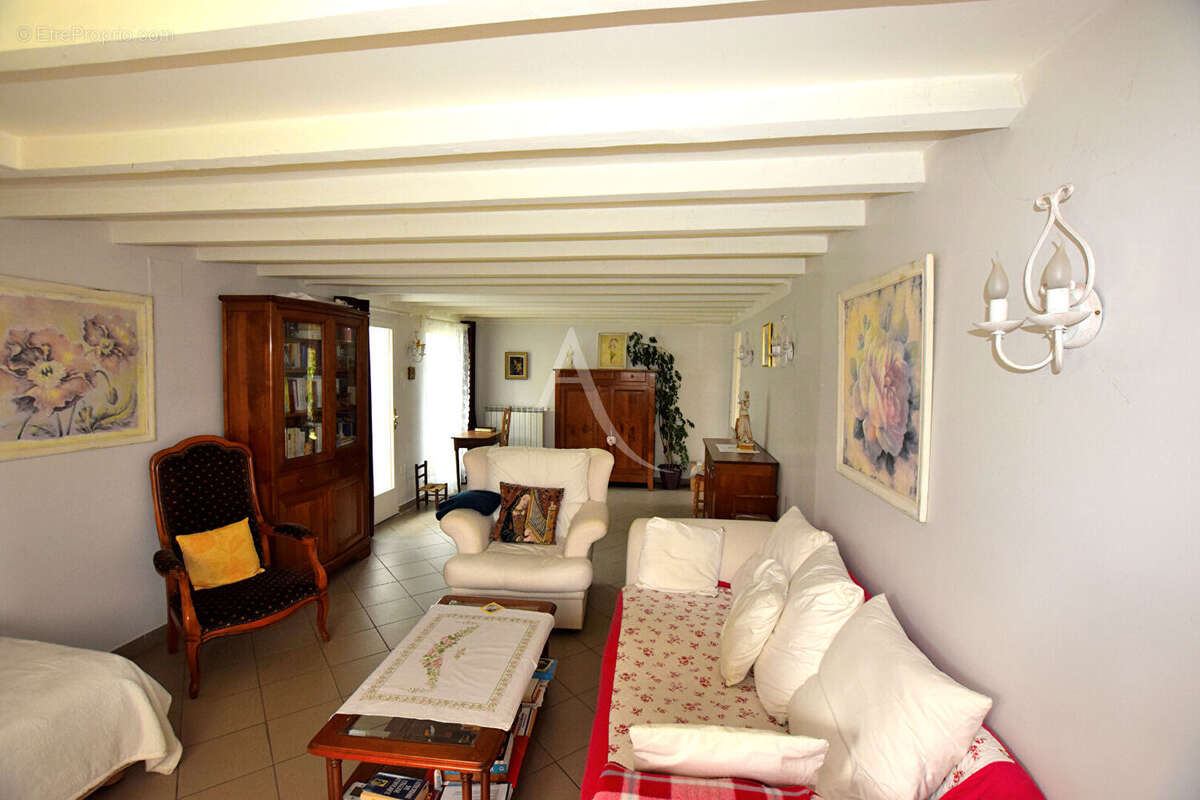 Maison à GOMETZ-LE-CHATEL