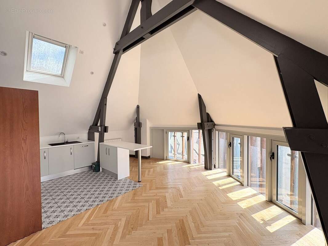 Appartement 78 m² à Orleans  - photo 3