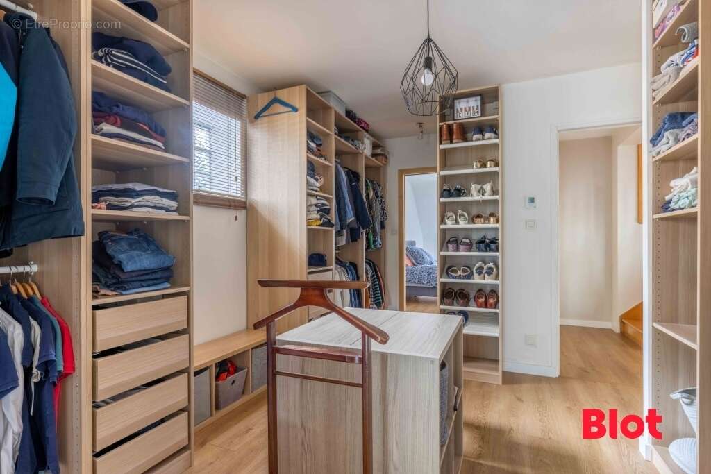 Maison à CHARTRES-DE-BRETAGNE