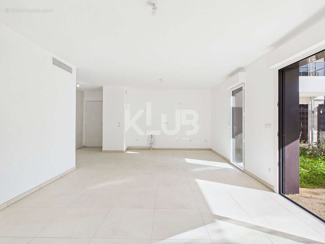 Appartement à MARSEILLE-8E