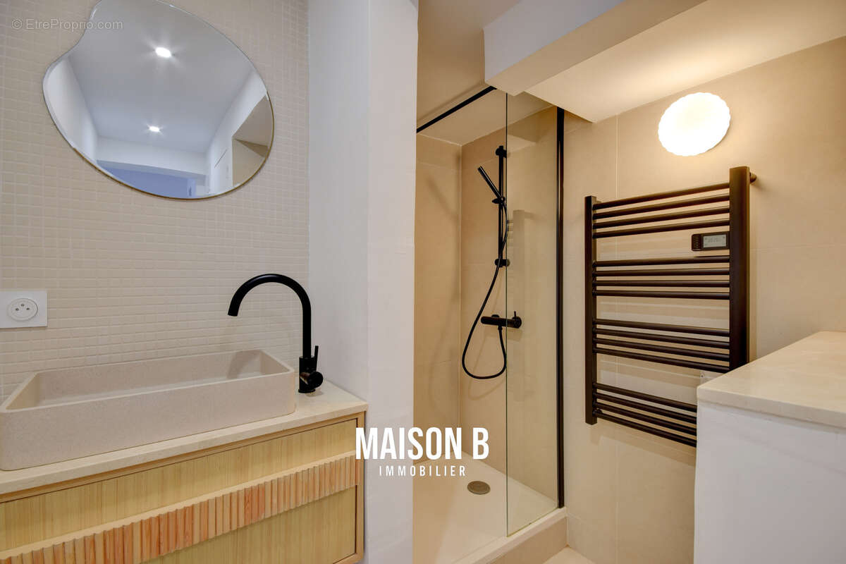 Appartement à MARSEILLE-8E