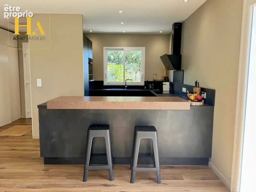 Maison rénovée plain-pied, 4 pièces, Suite parentale, Piscine, Jardin paysagé - photo 4