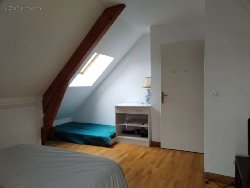 Maison à EGREVILLE