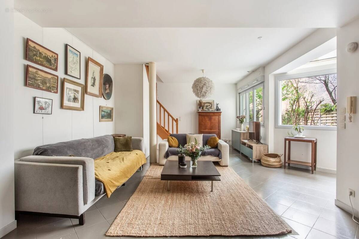 Appartement à PARIS-19E