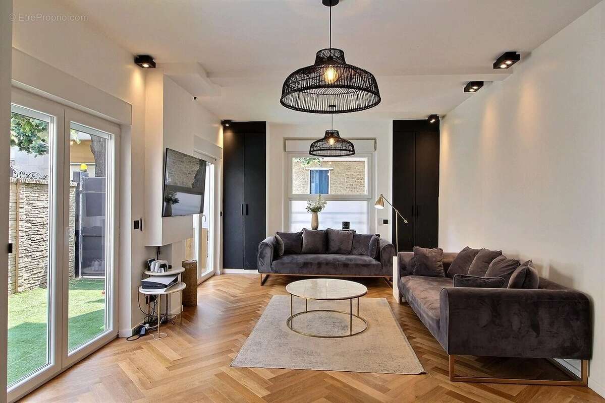 Maison à SAINT-MAUR-DES-FOSSES