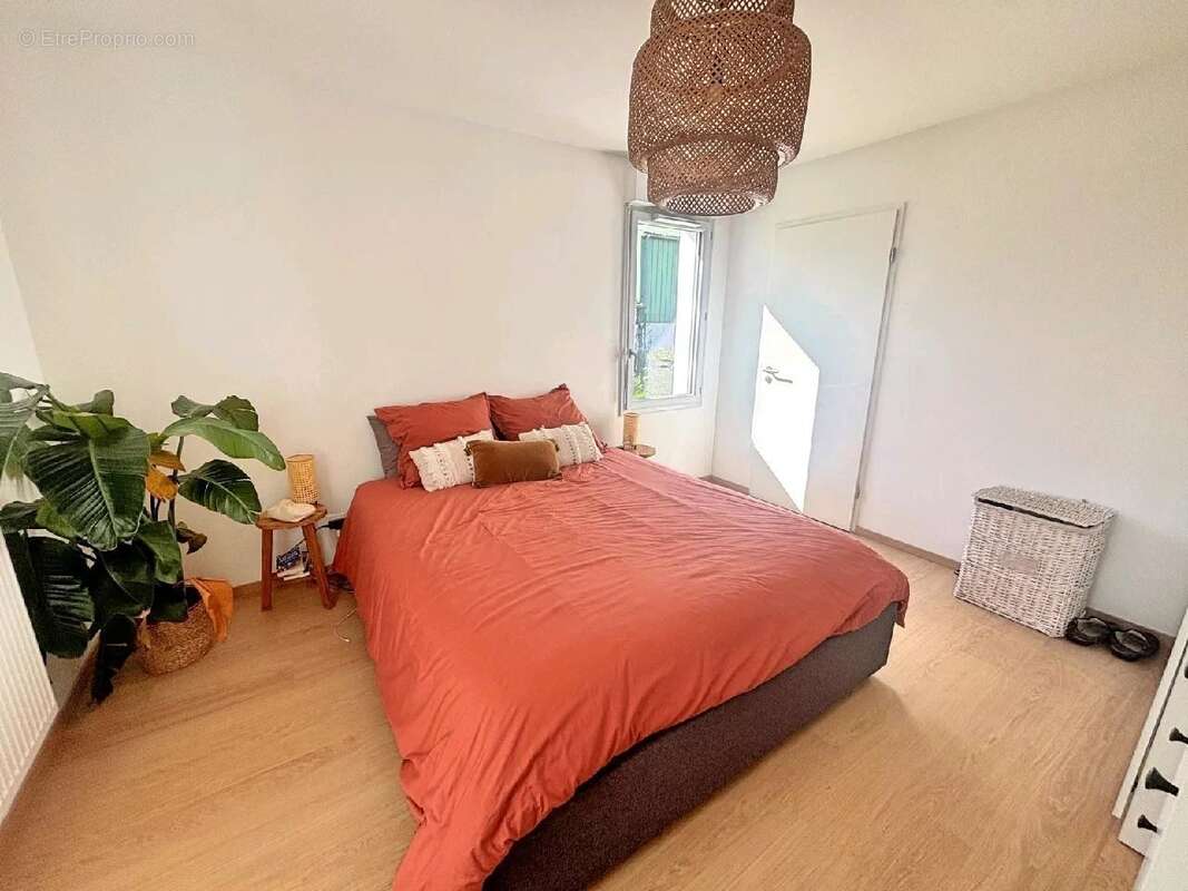 Appartement à TOSSE