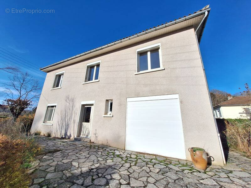 Maison à SAINT-CERE