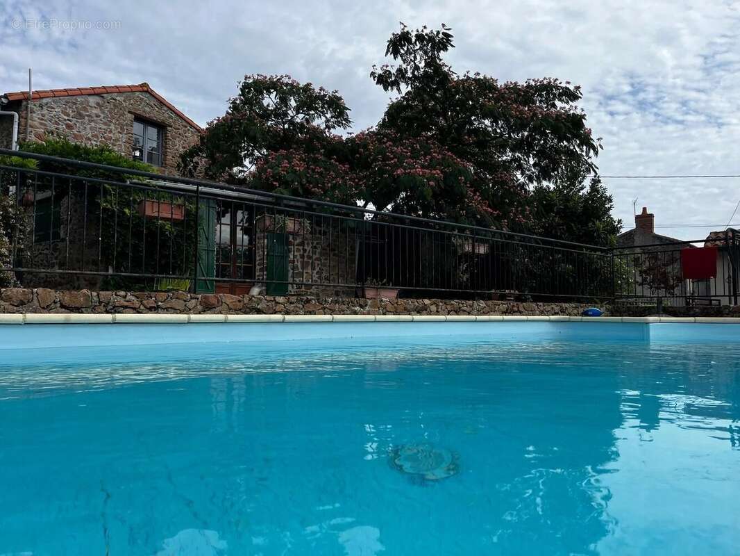 Maison à MOUTIERS-SOUS-ARGENTON