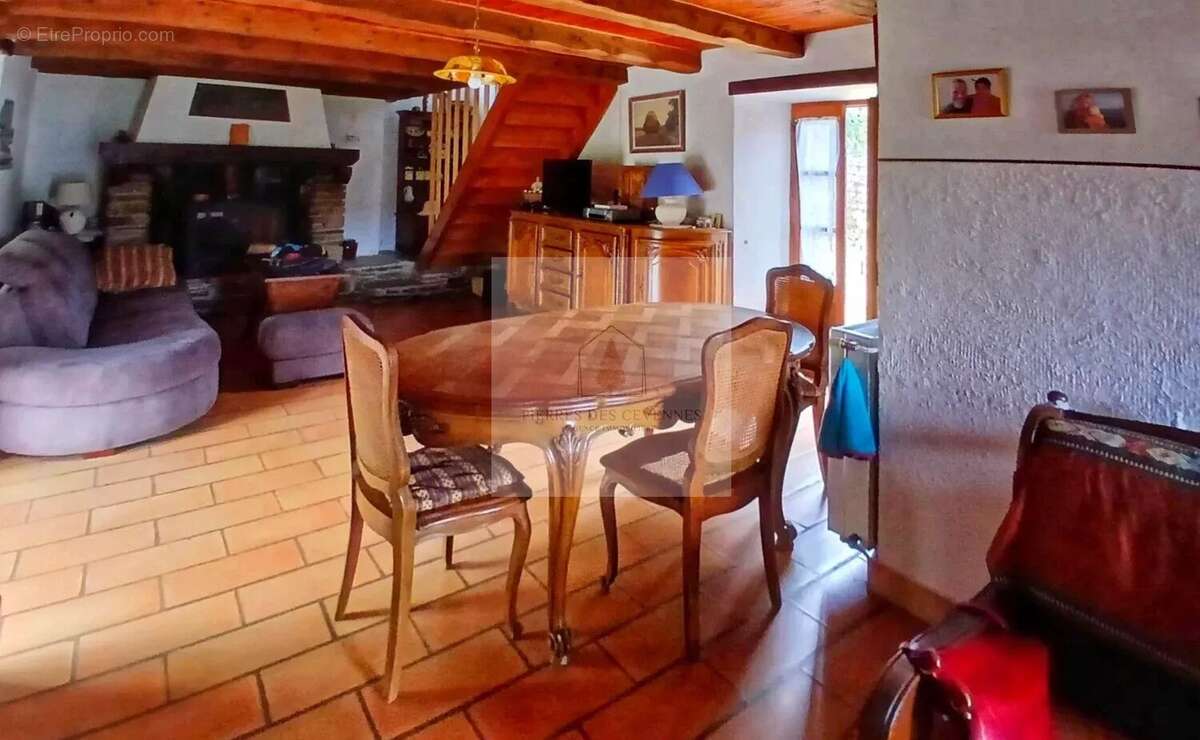 Maison à SAINT-ANDRE-DE-LANCIZE