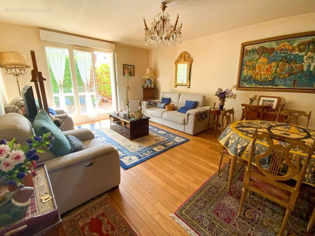 Appartement à LE RAINCY