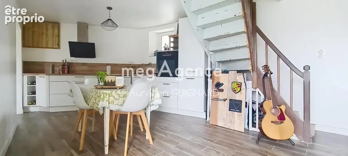 Chaleureuse, 2 Chambres. Bel espace en pelouse avec jardin. Garage / Dépendance - photo 3