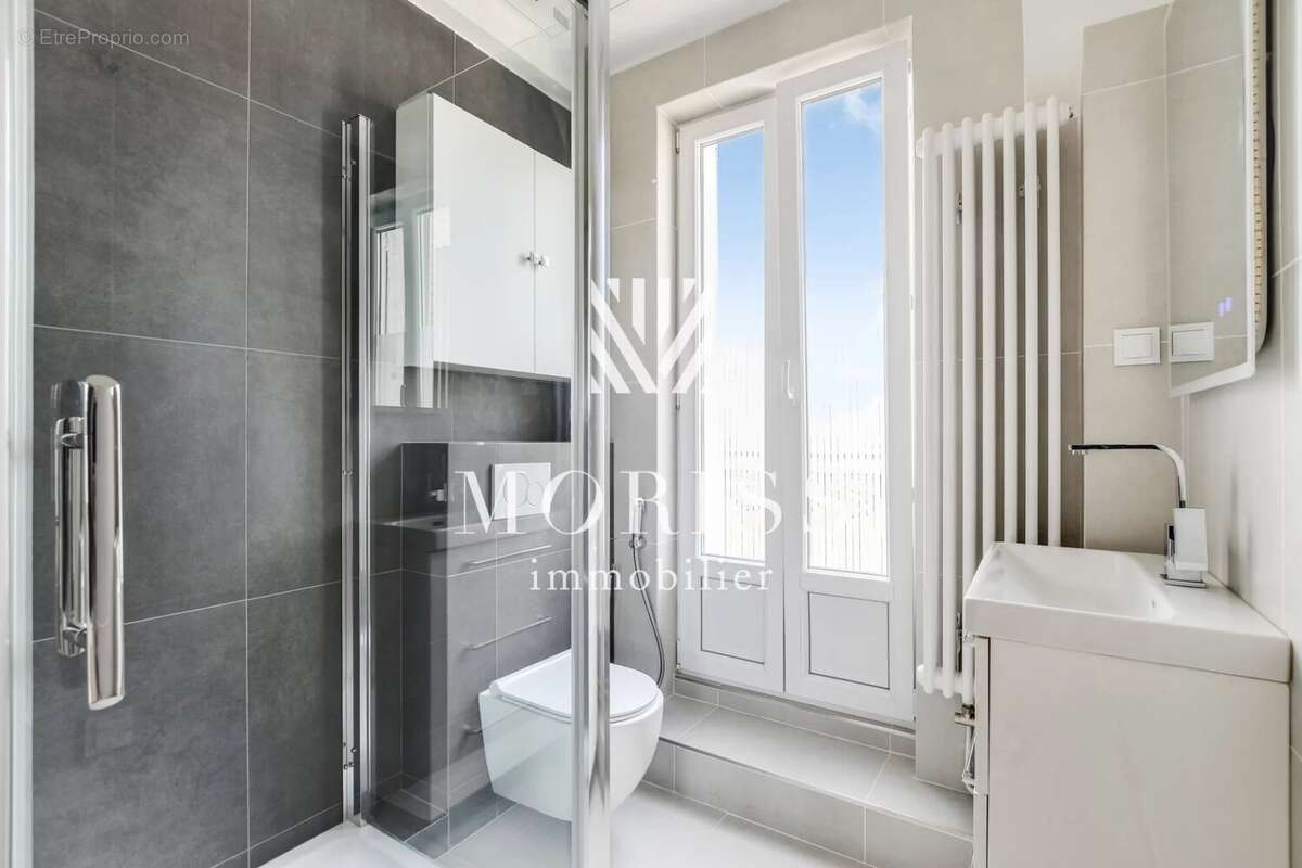 Appartement à PARIS-14E