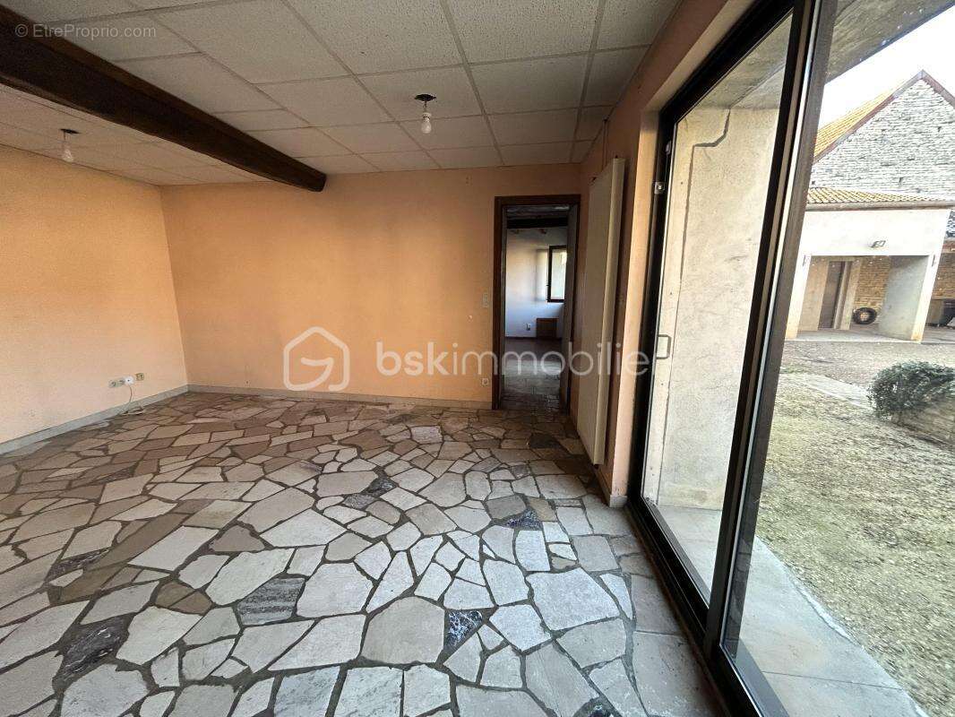 Maison en pierre 109 m² - photo 7