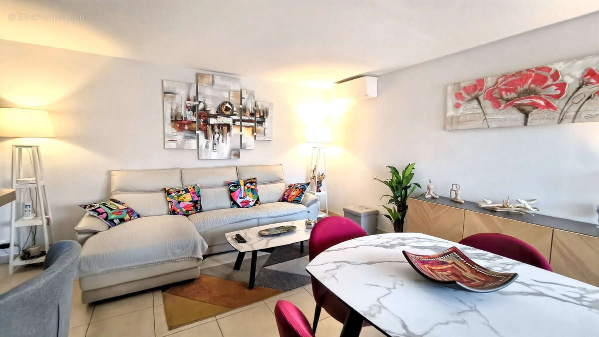 Appartement à FREJUS