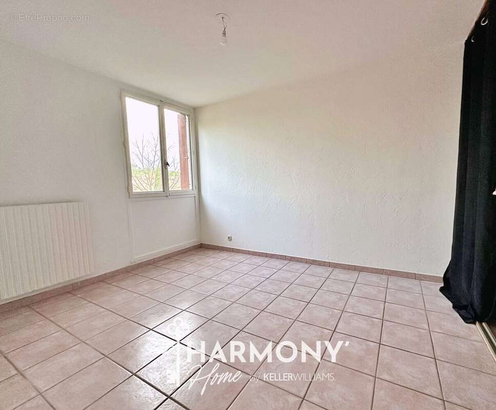 Appartement à VENELLES