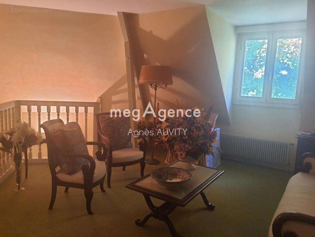 Maison à NERIS-LES-BAINS