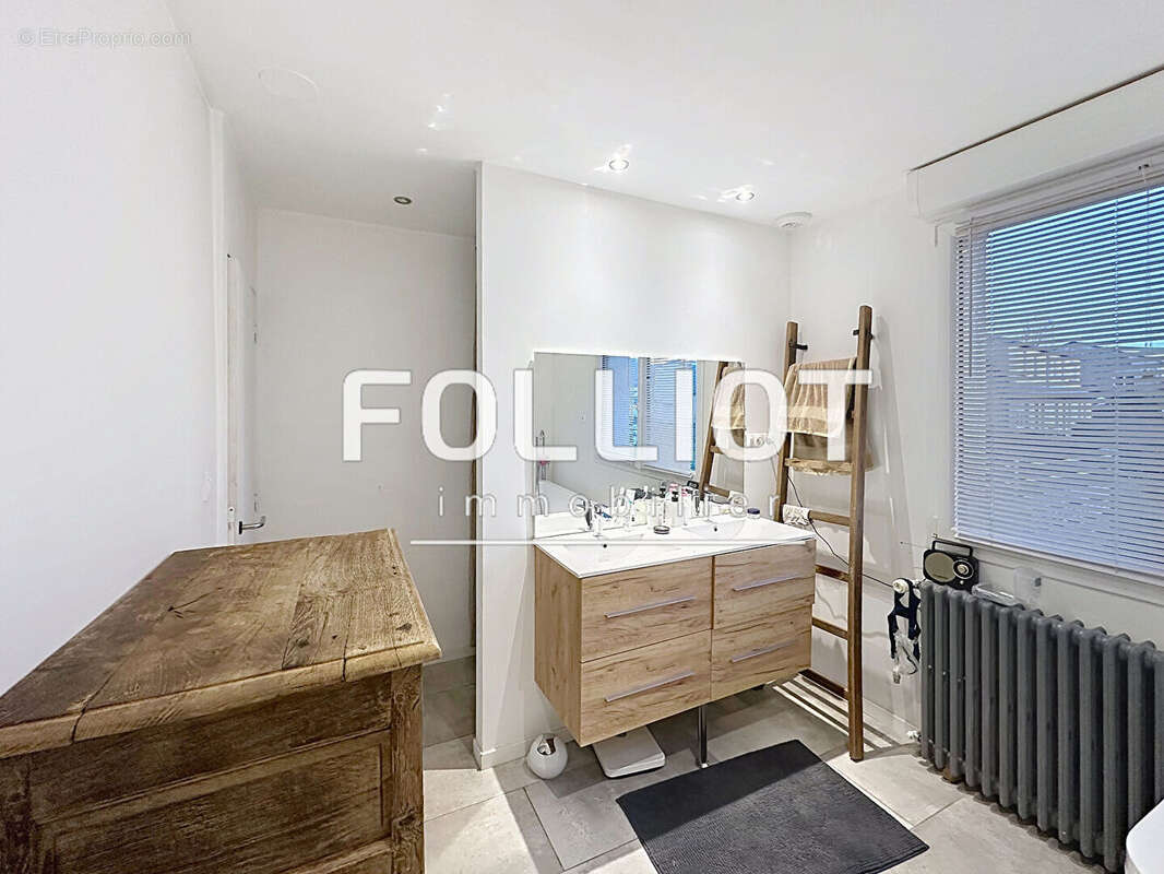 Maison à SAINT-PAIR-SUR-MER