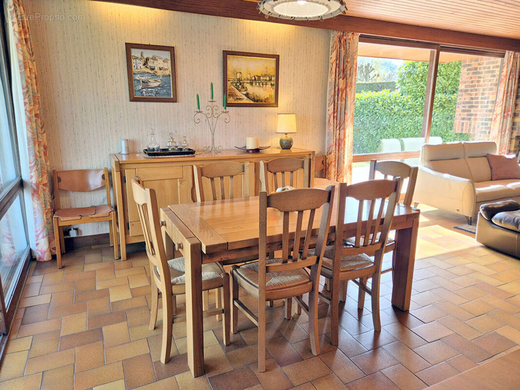 Maison à ELANCOURT