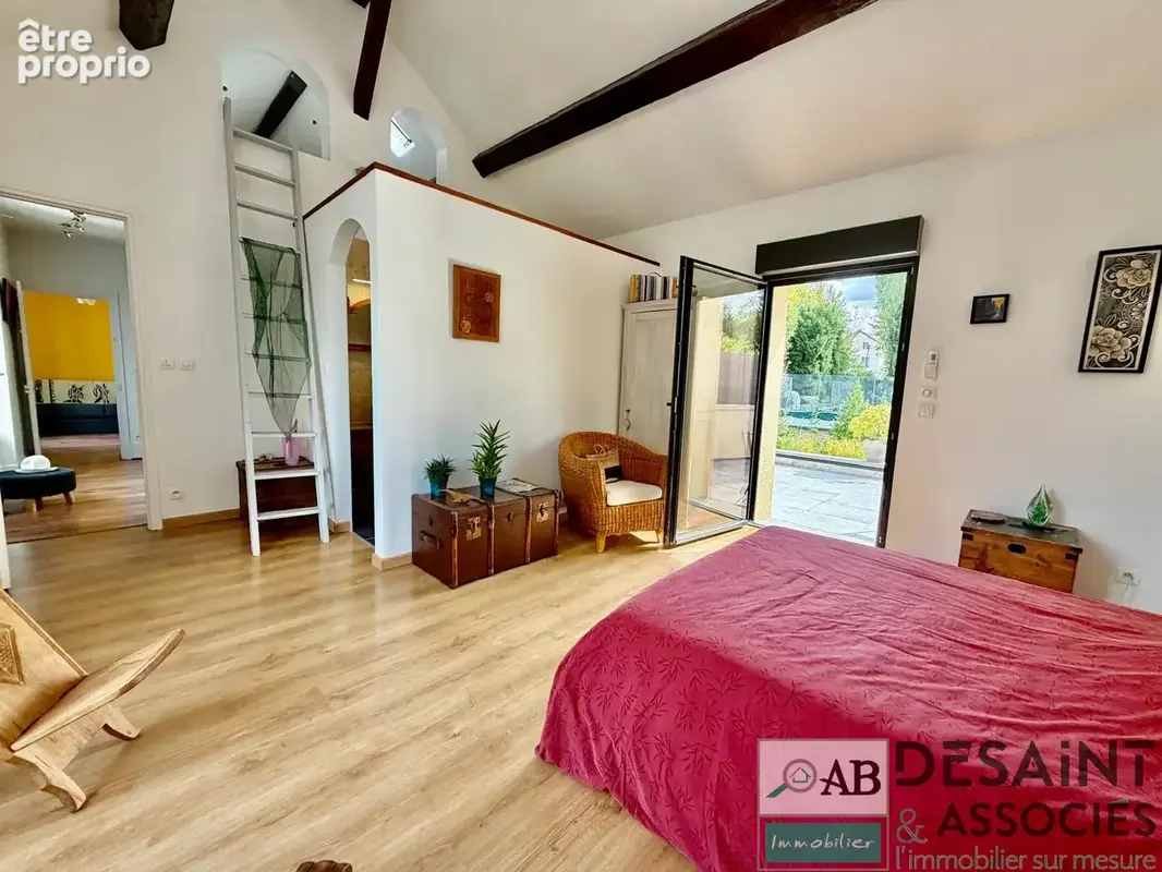 A vendre à Lagny sur Marne propriété de caractère quartier Saint Laurent. - photo 15