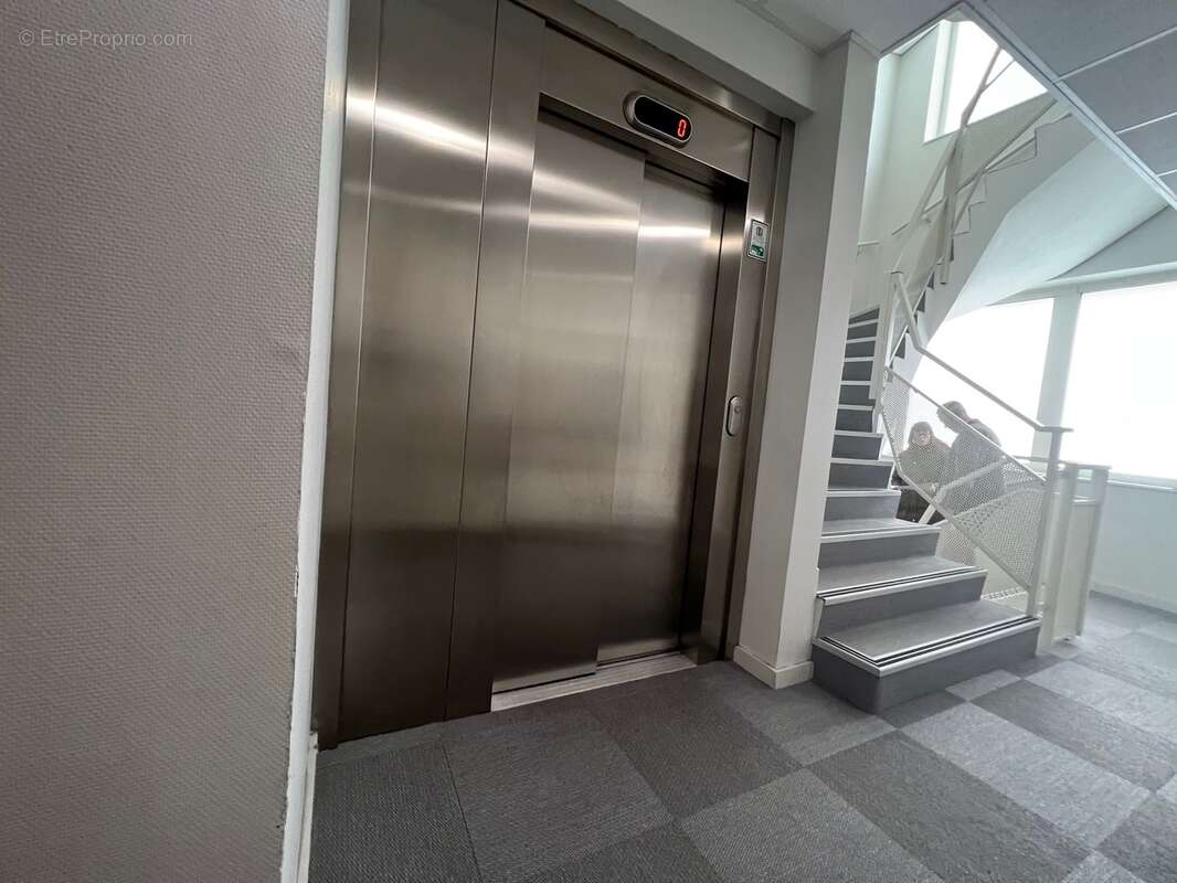 Commerce 78 m² à Toulouse  - photo 3