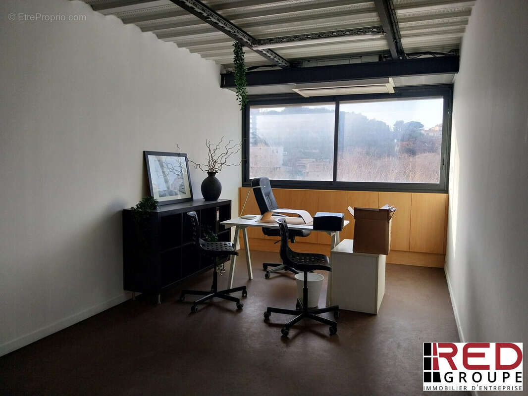 Commerce à MARSEILLE-16E