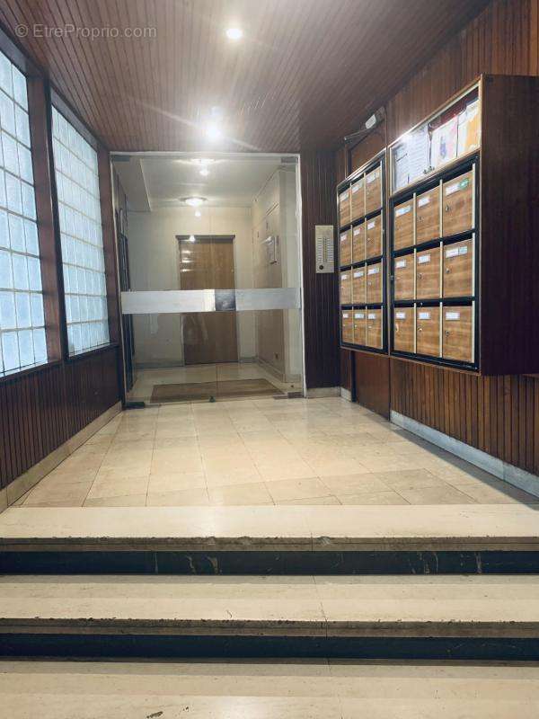 Appartement à LES LILAS