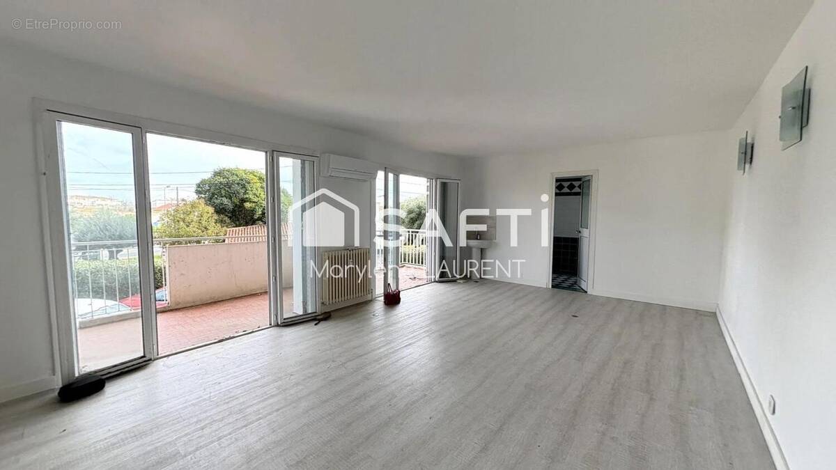 Photo 1 - Appartement à FREJUS