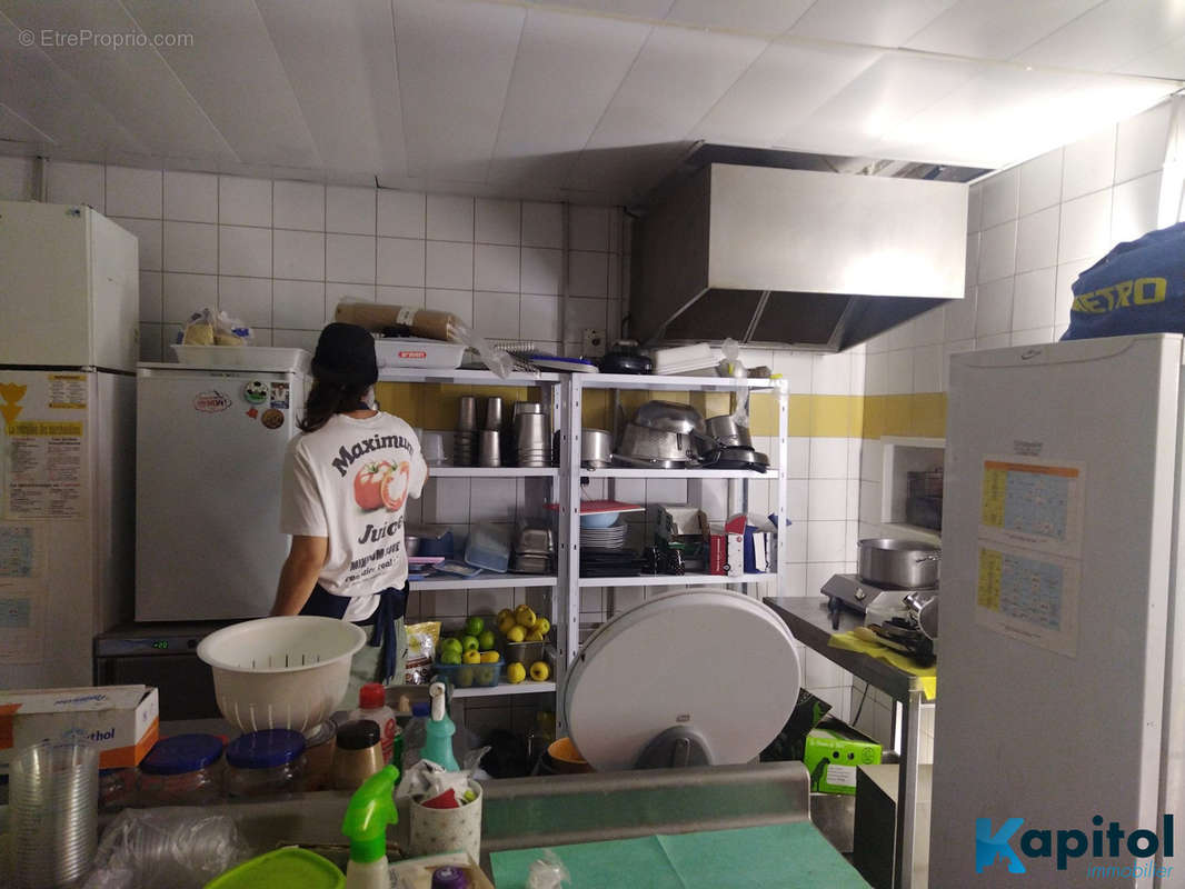 Autre à PARIS-9E