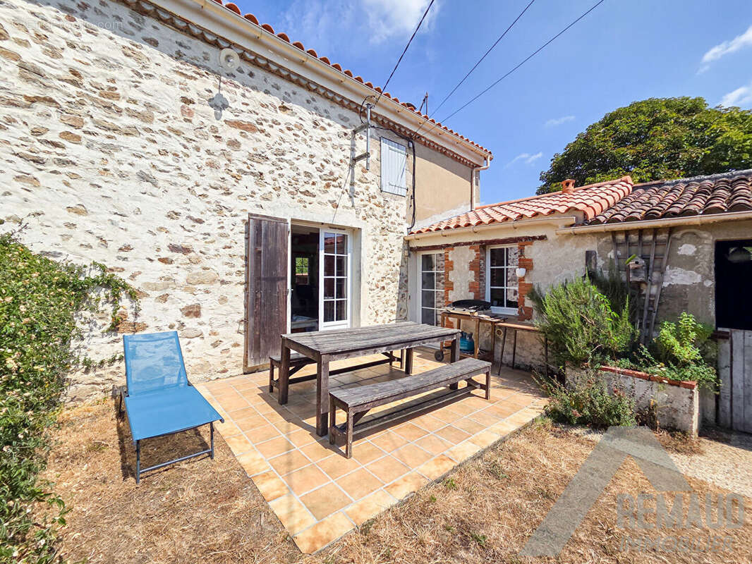AIZENAY - Hameau proche Centre Ville - photo 6